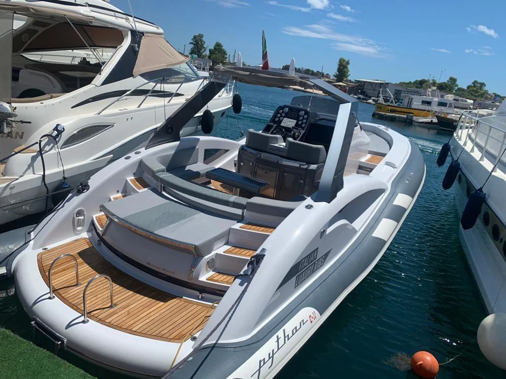 BoatPhoto.alt