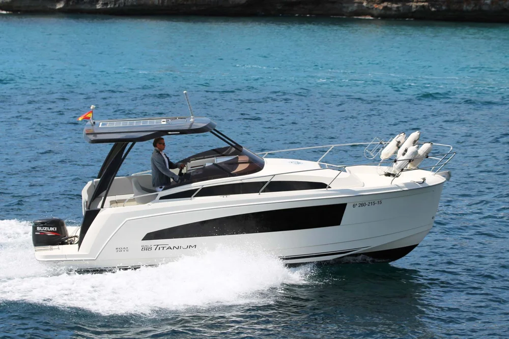 BoatPhoto.coverAlt