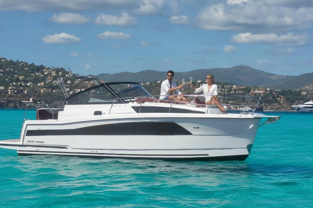 BoatPhoto.coverAlt