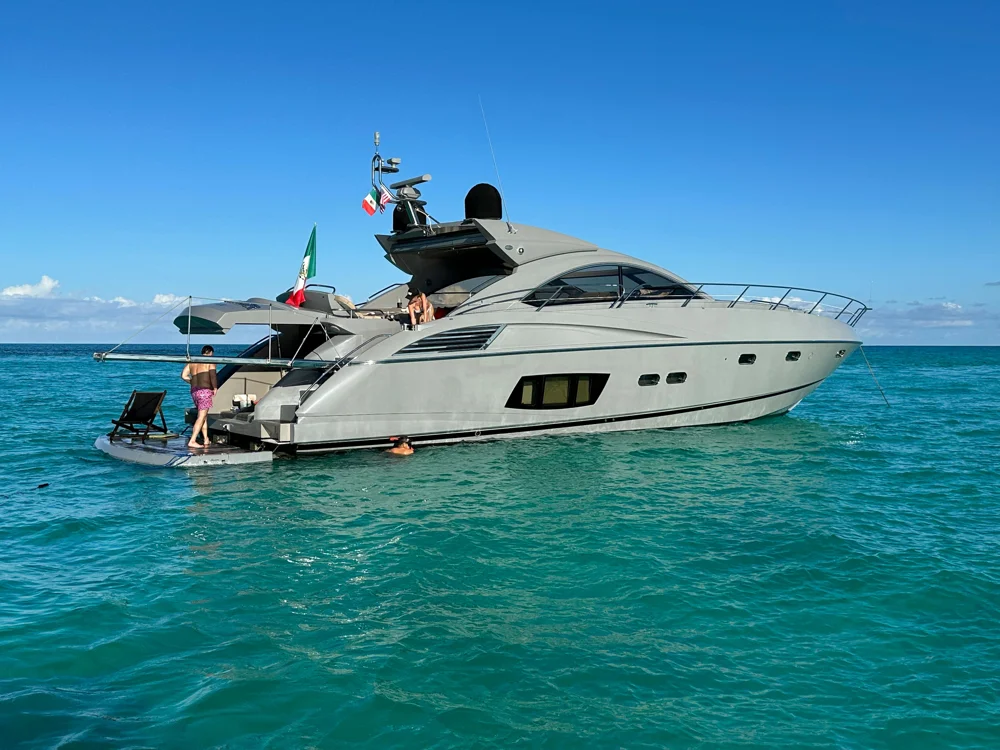BoatPhoto.alt