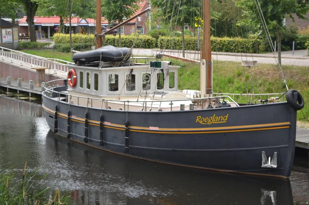 BoatPhoto.coverAlt