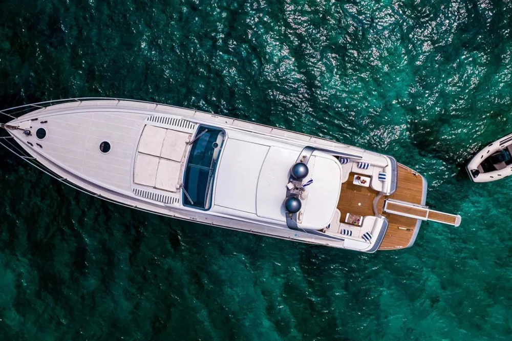 BoatPhoto.alt
