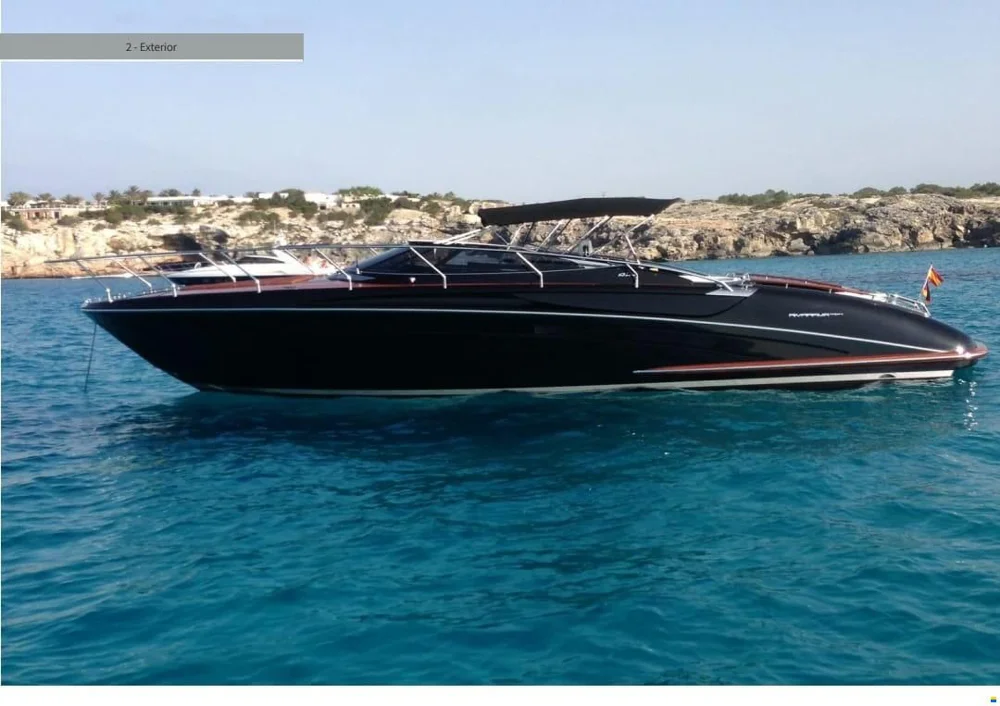 BoatPhoto.coverAlt