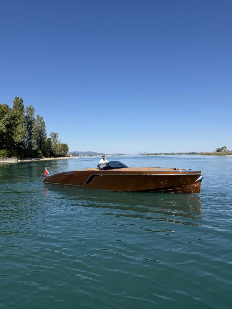 BoatPhoto.coverAlt