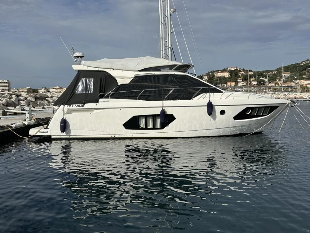 BoatPhoto.coverAlt