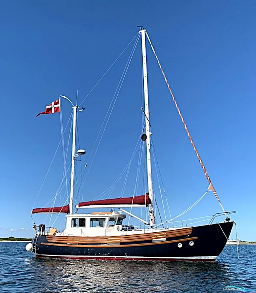 BoatPhoto.coverAlt