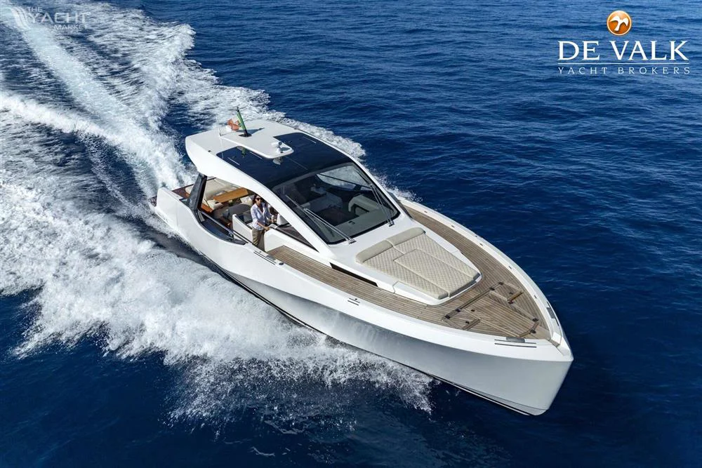 BoatPhoto.coverAlt