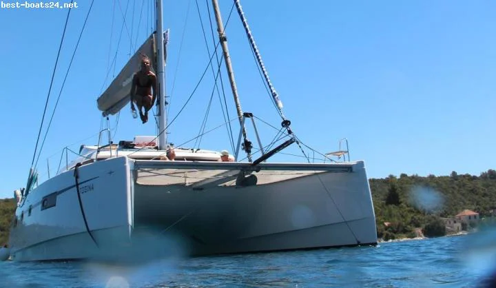 BoatPhoto.alt