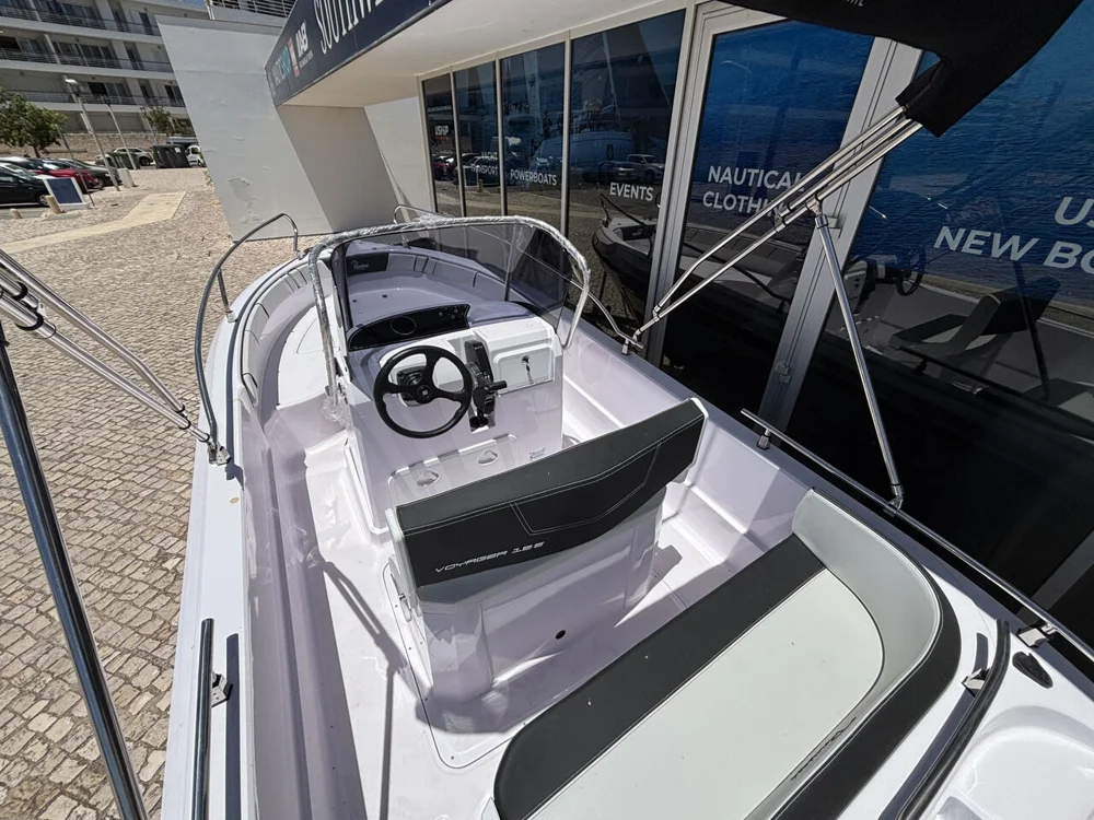 BoatPhoto.alt