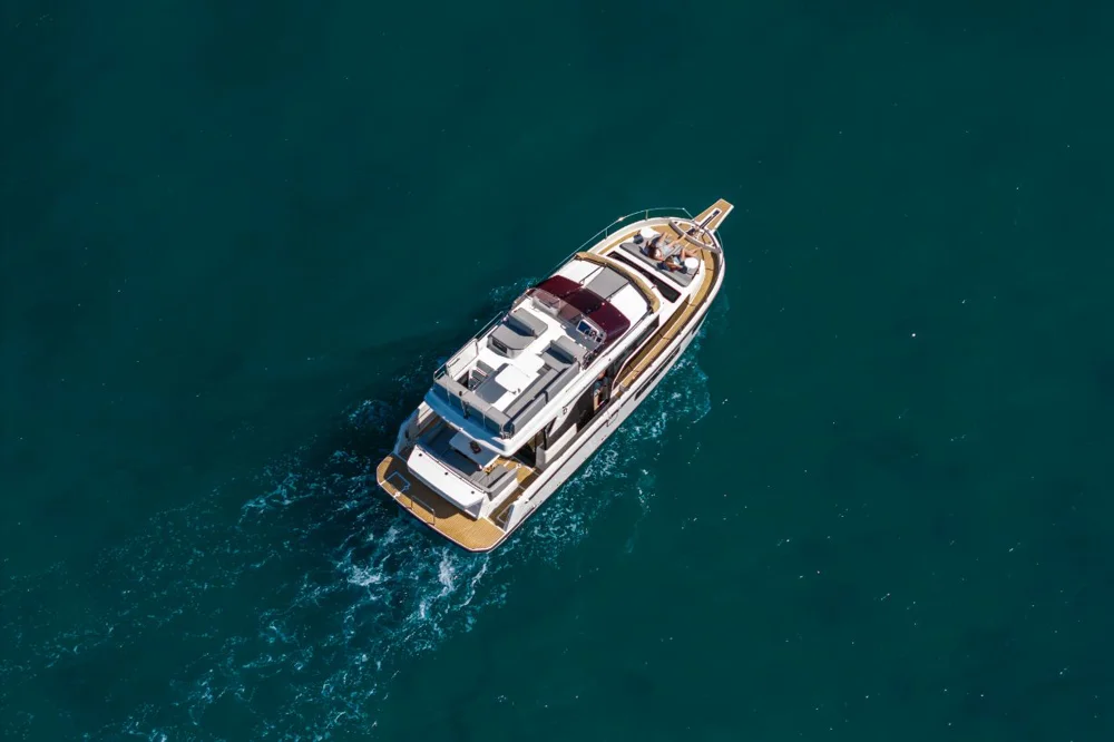 BoatPhoto.coverAlt