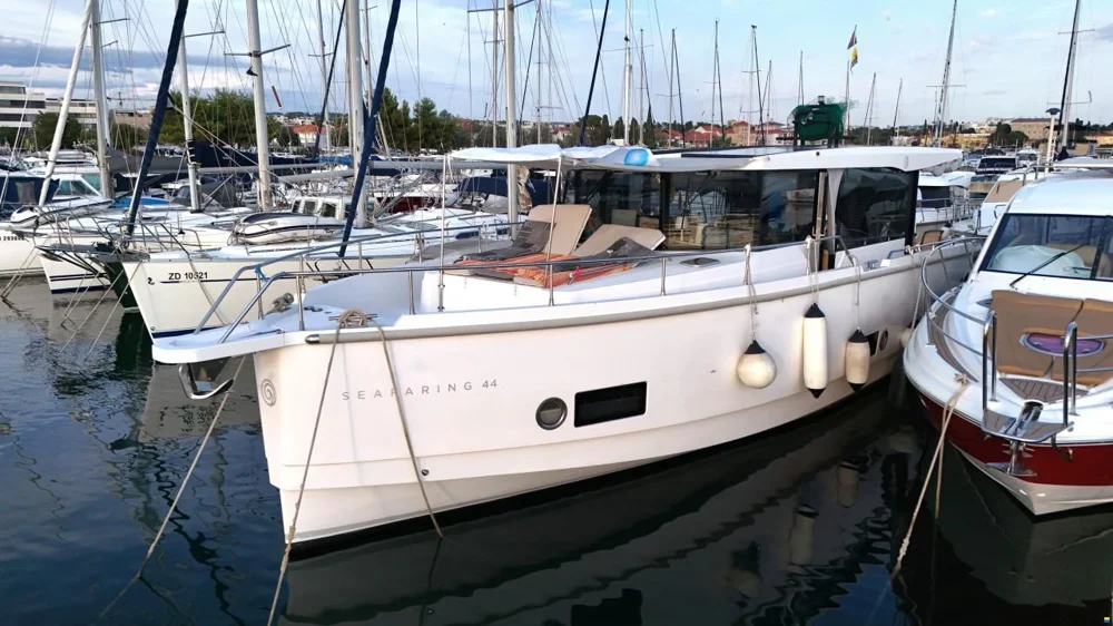 BoatPhoto.coverAlt