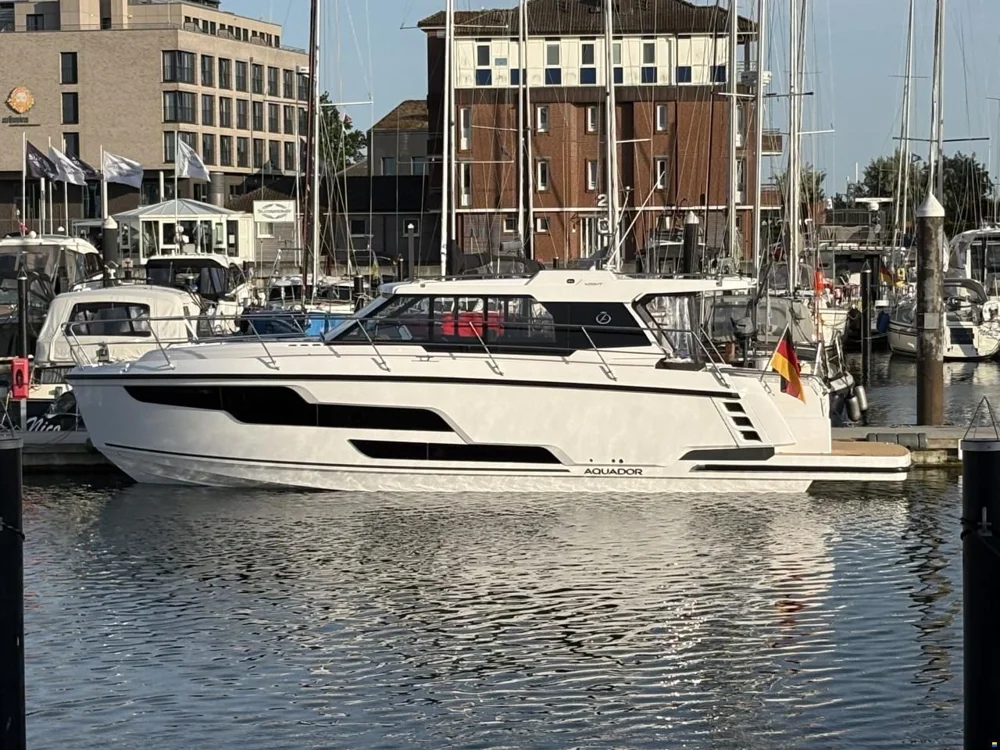 BoatPhoto.coverAlt