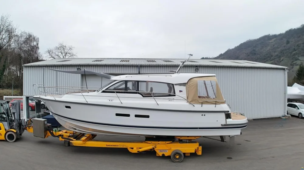 BoatPhoto.coverAlt