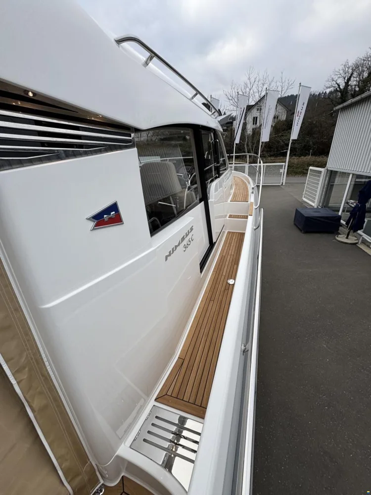 BoatPhoto.alt