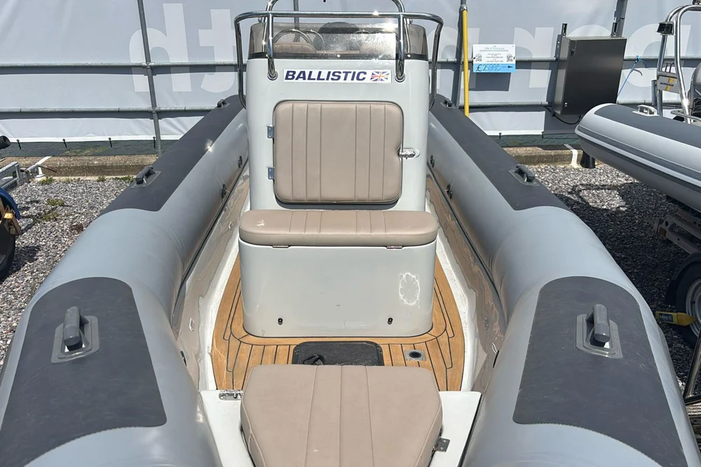 BoatPhoto.alt
