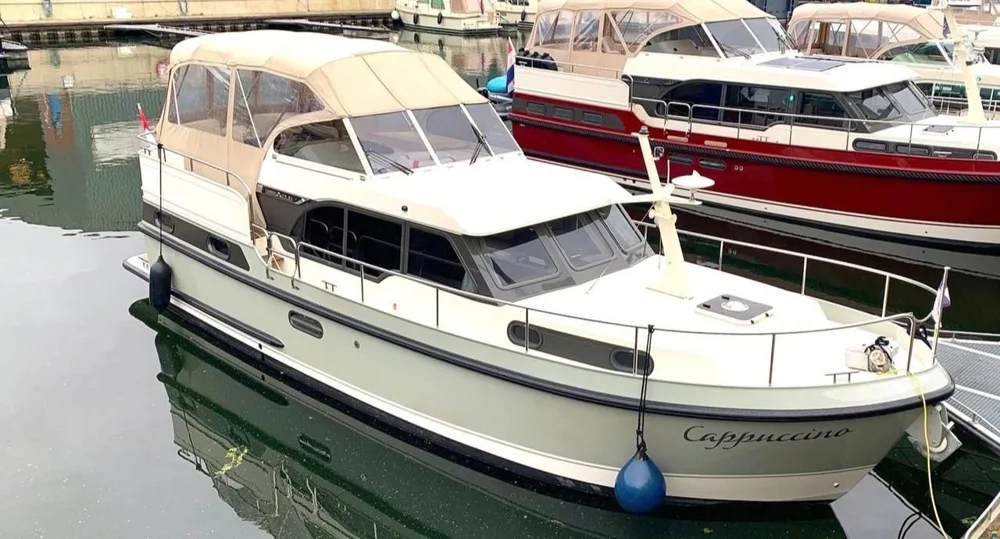 BoatPhoto.coverAlt