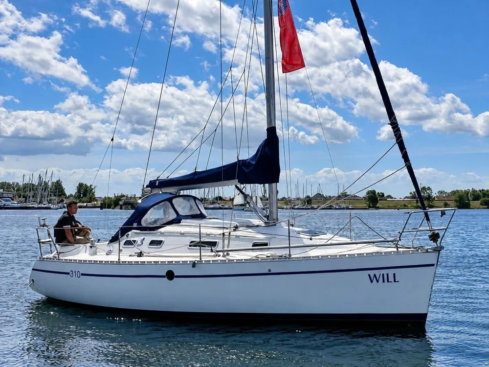 BoatPhoto.coverAlt