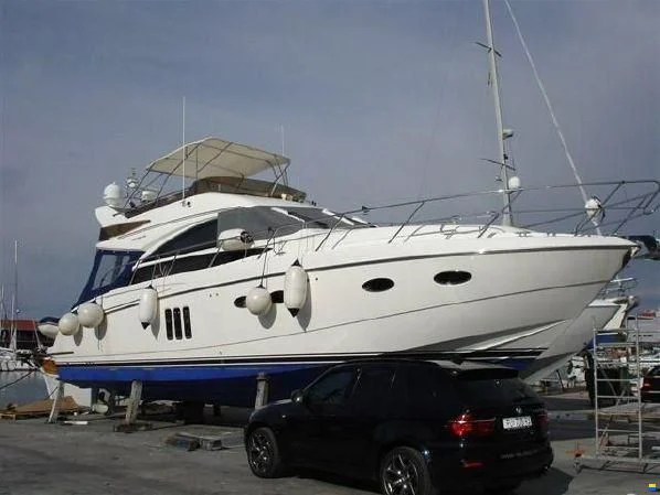BoatPhoto.coverAlt