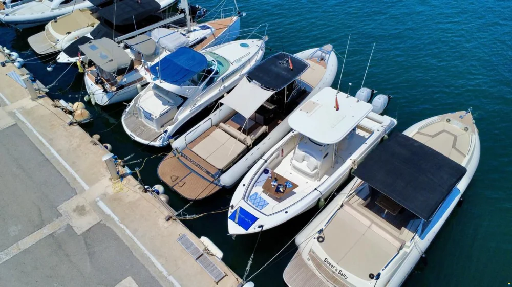 BoatPhoto.coverAlt