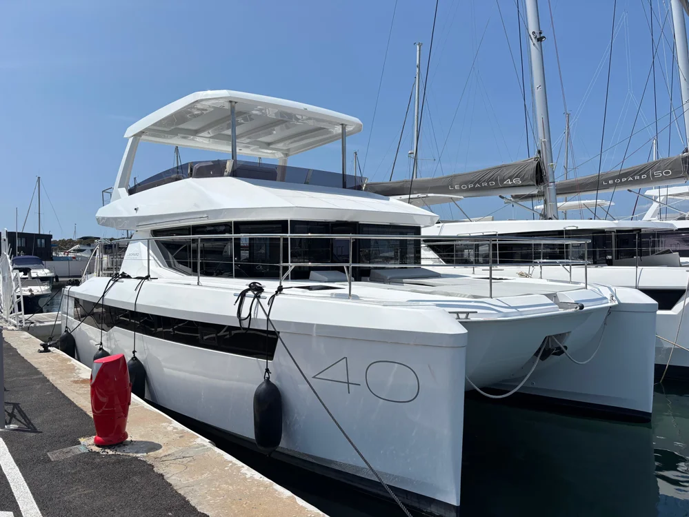 BoatPhoto.coverAlt