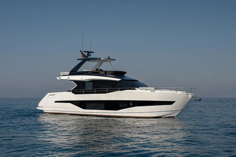 BoatPhoto.coverAlt