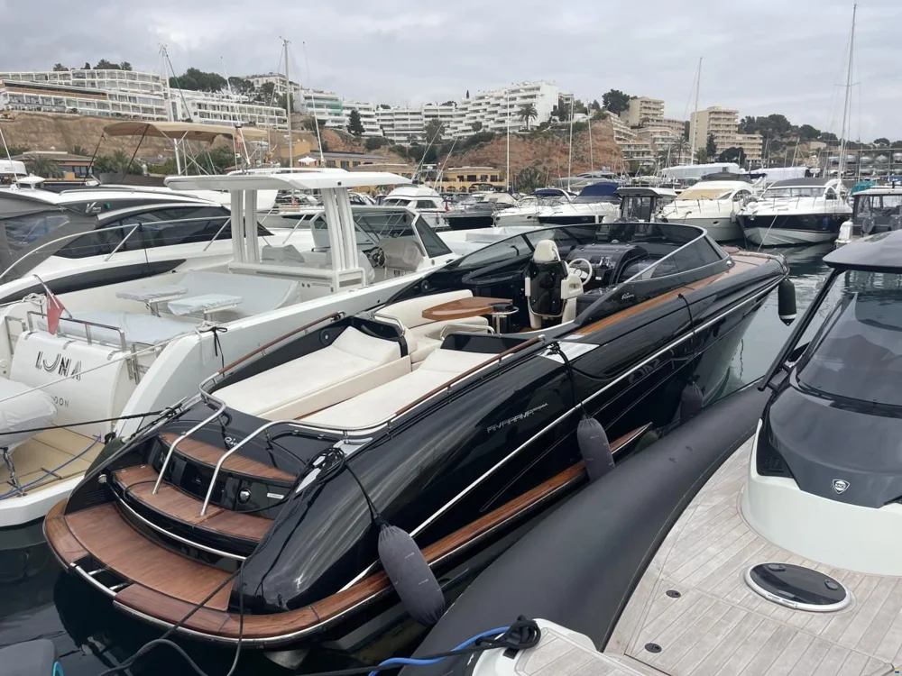 BoatPhoto.coverAlt