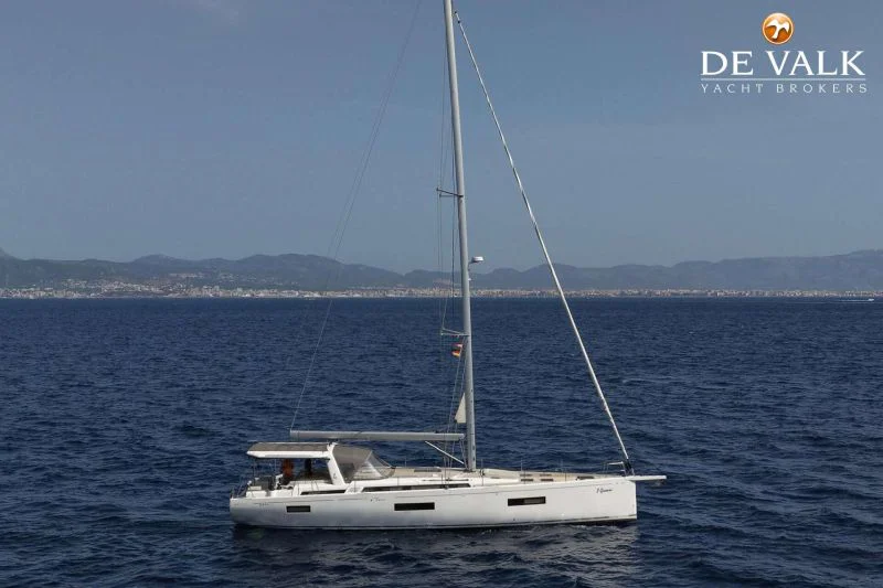 2023 BENETEAU Oceanis 60 for sale in Spain, photo 2 of 5