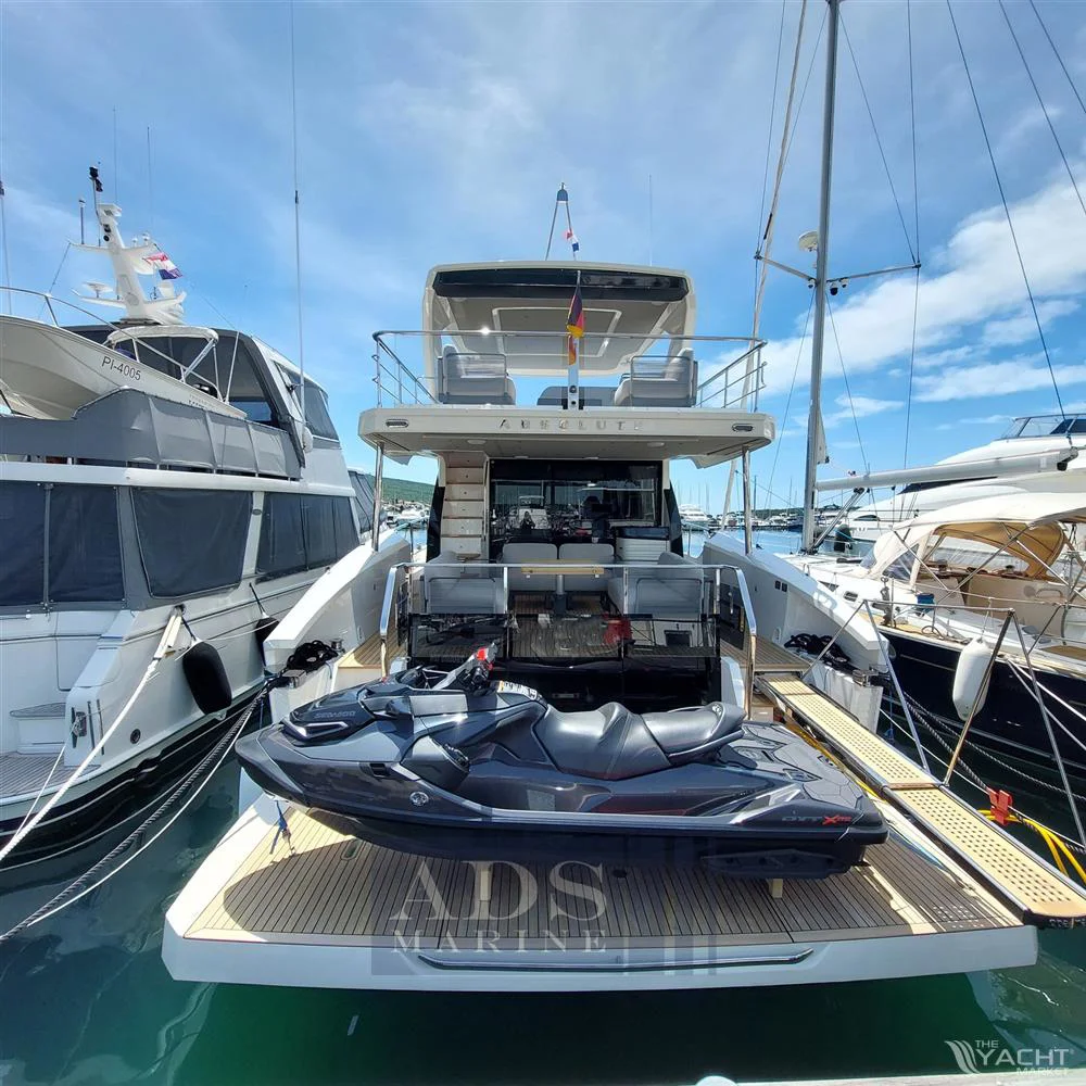 BoatPhoto.alt