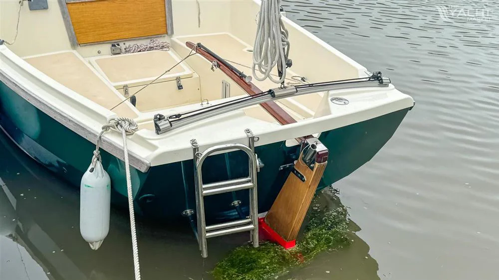 BoatPhoto.alt