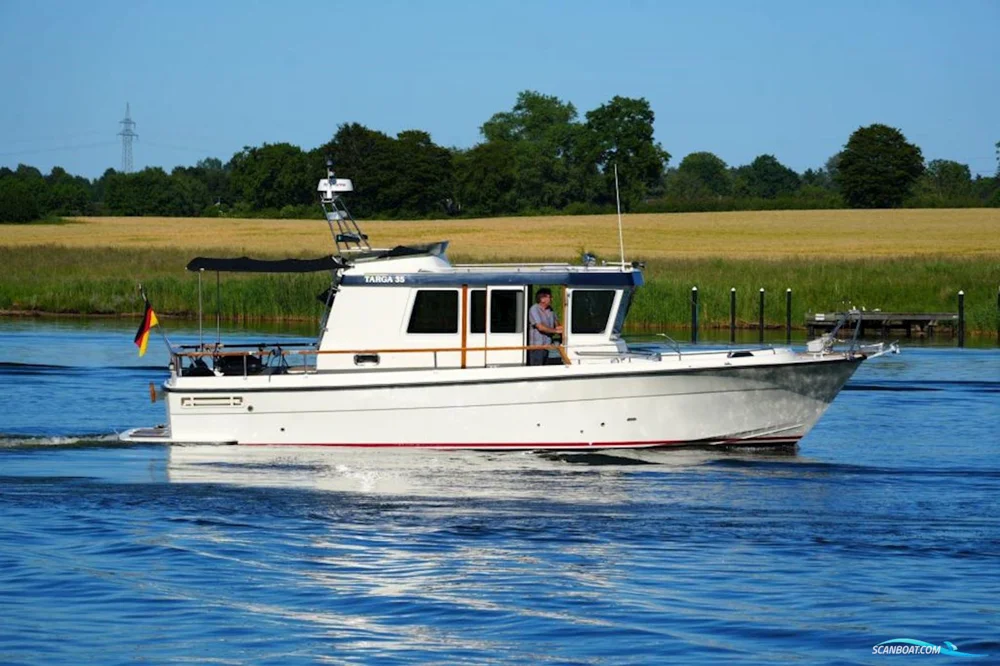 BoatPhoto.alt
