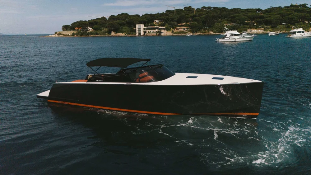BoatPhoto.coverAlt