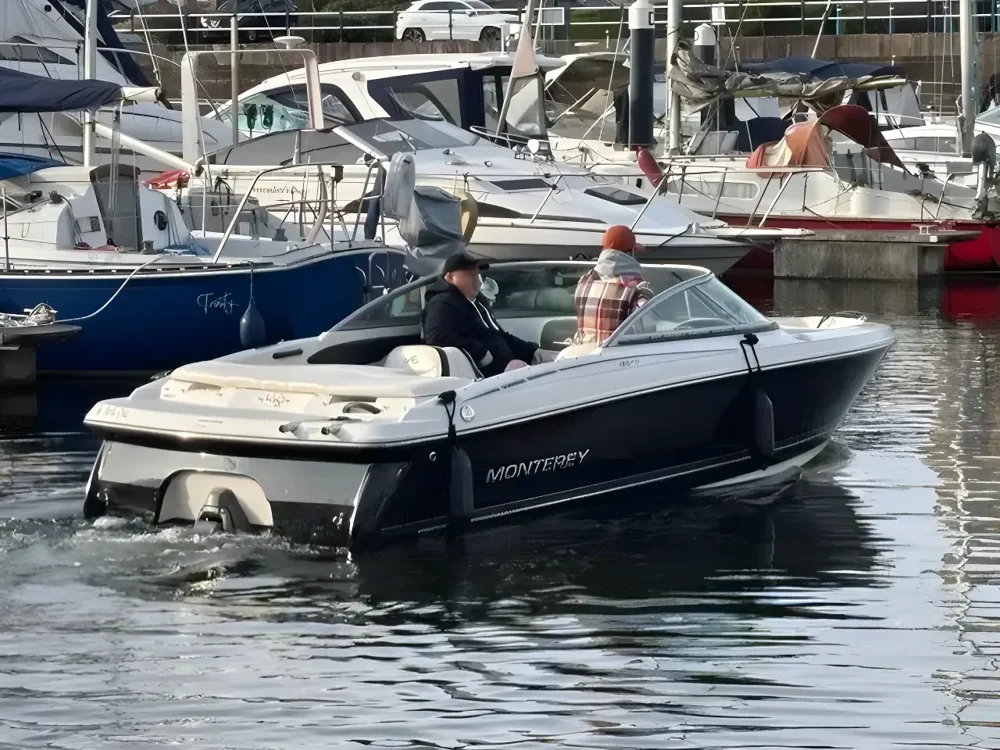 BoatPhoto.alt