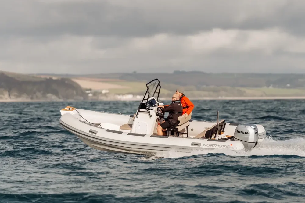 BoatPhoto.coverAlt