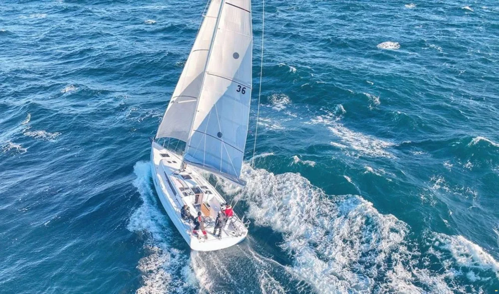 BoatPhoto.alt