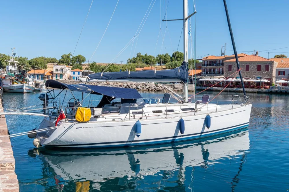 BoatPhoto.coverAlt