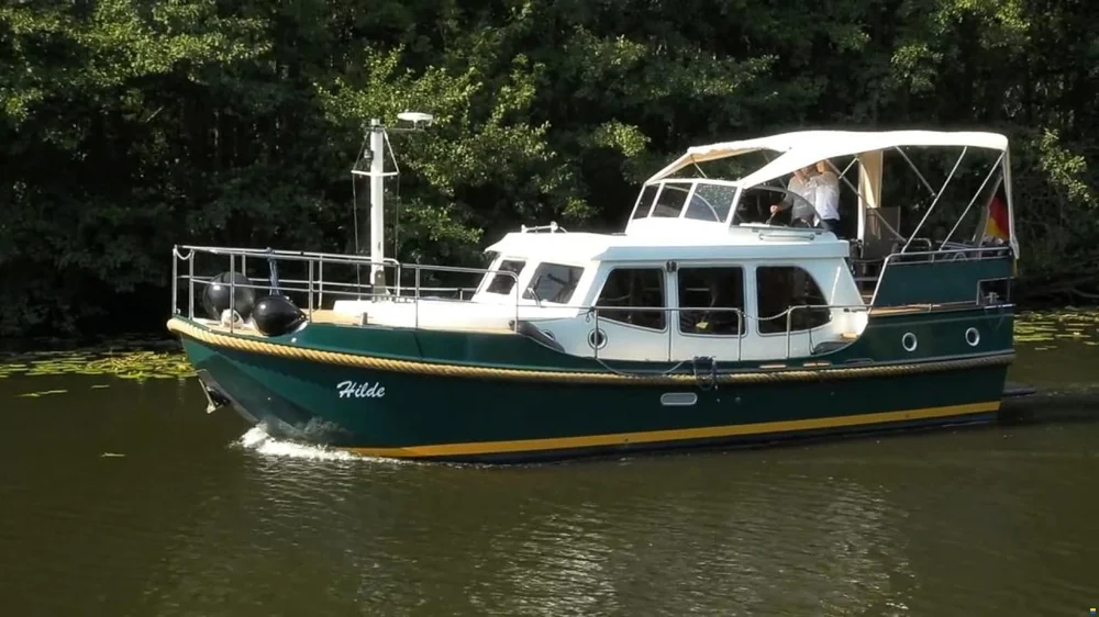 BoatPhoto.coverAlt
