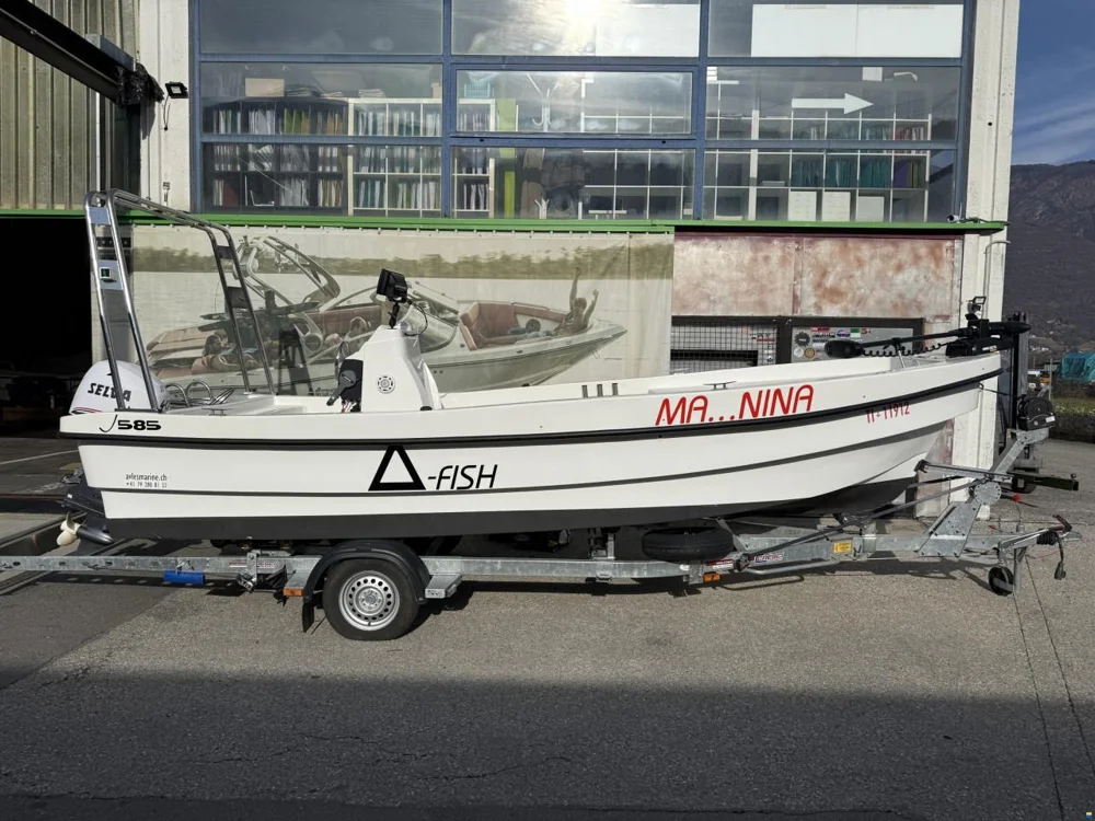 BoatPhoto.coverAlt