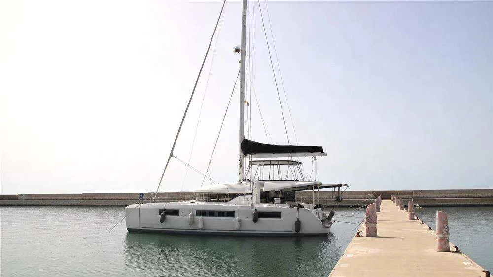 BoatPhoto.coverAlt