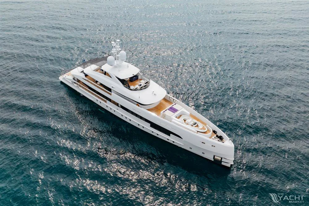 BoatPhoto.alt