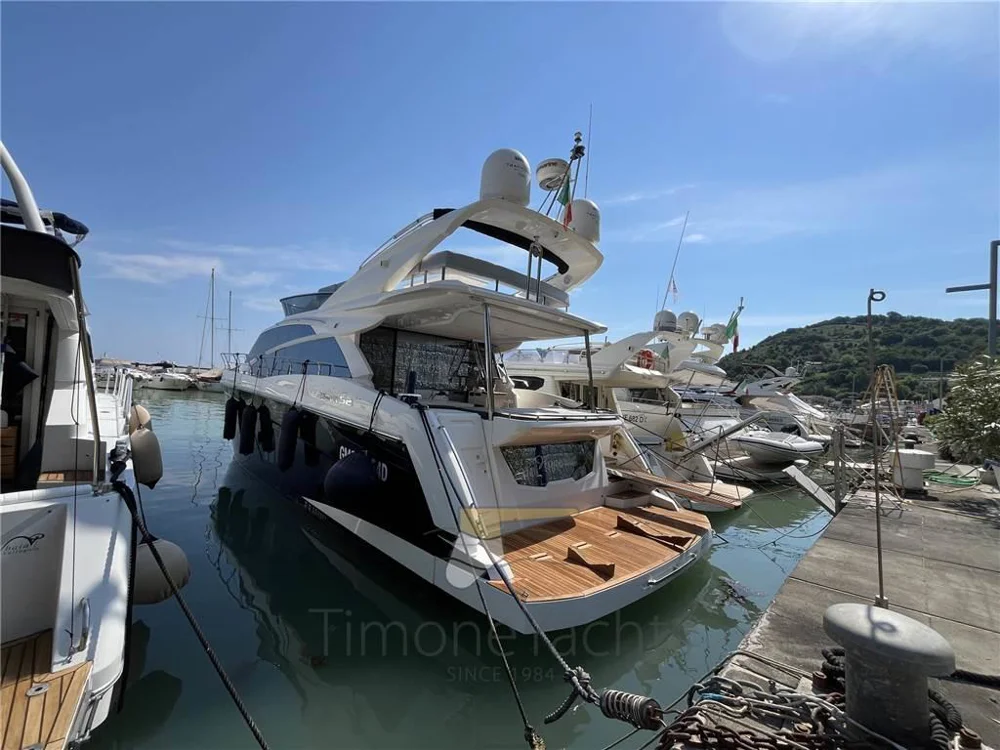 BoatPhoto.coverAlt