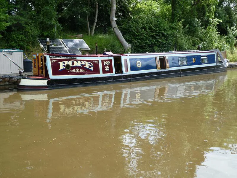 BoatPhoto.coverAlt