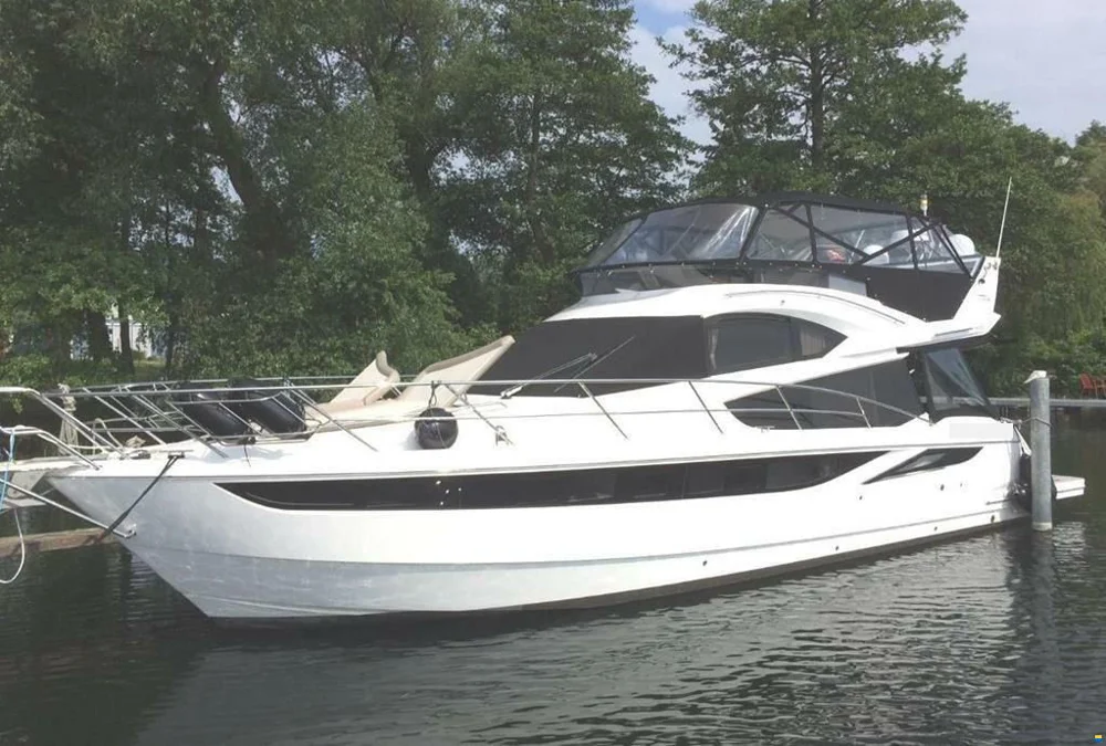 BoatPhoto.coverAlt