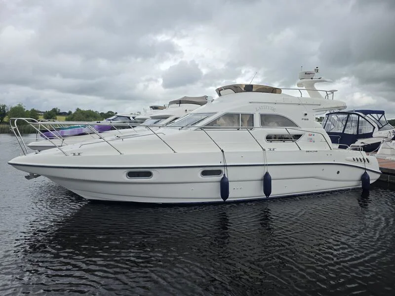 BoatPhoto.coverAlt