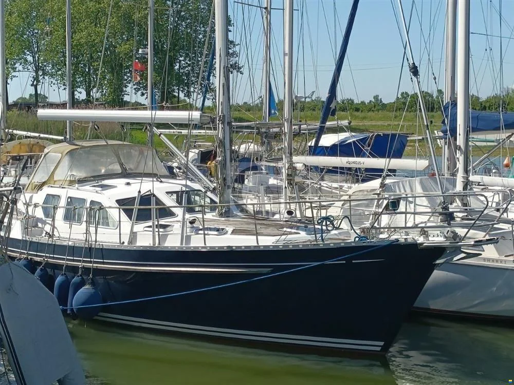 BoatPhoto.coverAlt