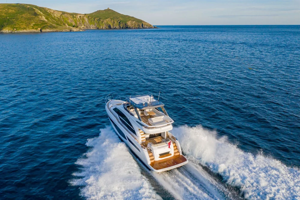 BoatPhoto.alt