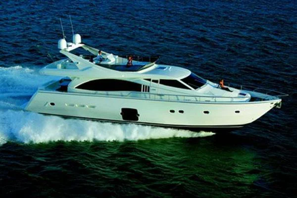 BoatPhoto.coverAlt