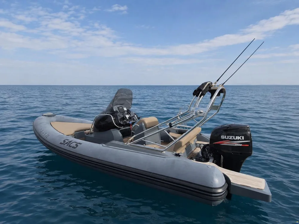 BoatPhoto.coverAlt