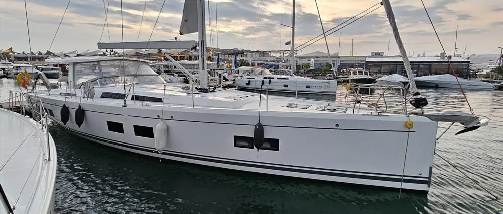 BoatPhoto.coverAlt