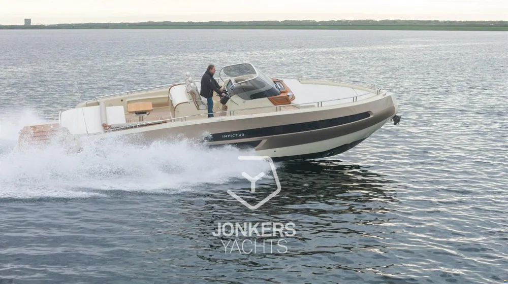 BoatPhoto.coverAlt