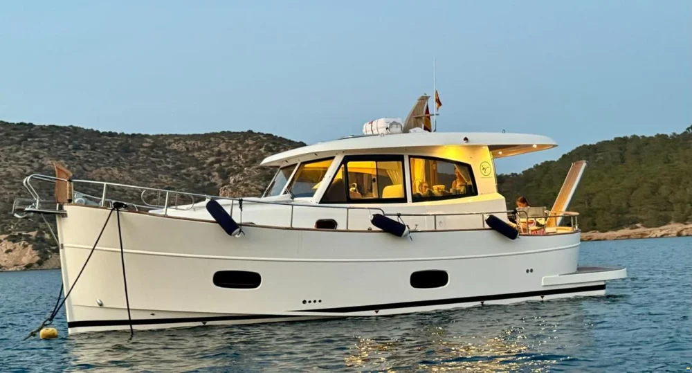 BoatPhoto.coverAlt